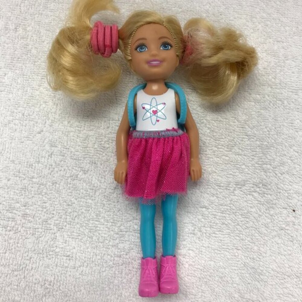 Barbie‎ Dreamtopia Chelsea 5.5" travel doll with backpack